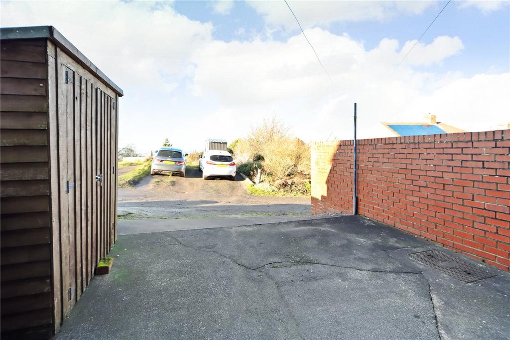 Rear Yard/Shed