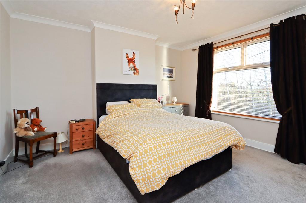 Bedroom 1 Pic 1
