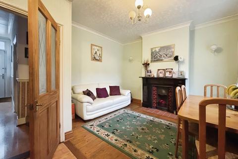 3 bedroom terraced house for sale, Chesterford Road, London E12