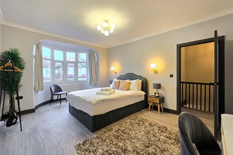 4 Dobell Road, London, SE9 1HE