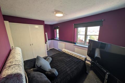 21 Inglesham Close, Manchester, M23 1LQ