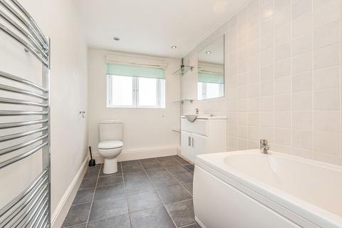 2 bedroom penthouse to rent, West Yorkshire WF2