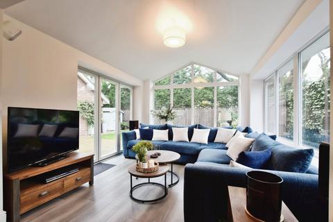 38 Bletchley Park Way, Wilmslow, SK9 2EH