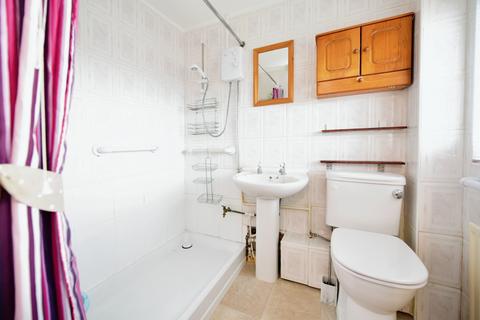75 Lowedges Road, Sheffield, S8 7LE