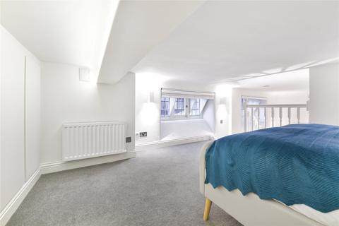 Studio to rent, Udall Street, London, SW1P