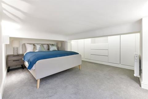 Studio to rent, Udall Street, London, SW1P