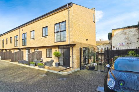 2 bedroom end of terrace house for sale, Albion Mews, Kent CT10