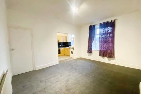 3 bedroom terraced house to rent, Ashfield Terrace, West Yorkshire BD16