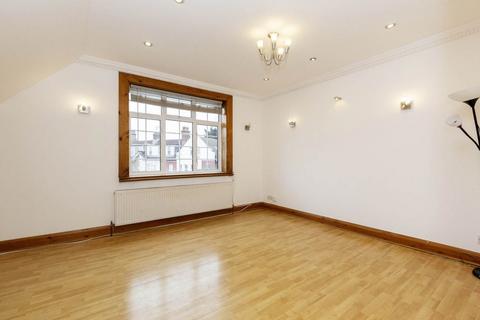 2 bedroom flat to rent, NW2