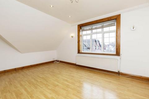 2 bedroom flat to rent, NW2