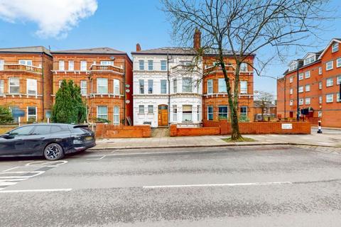 2 bedroom flat to rent, NW2