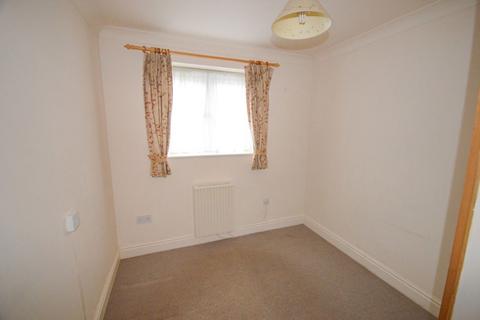 2 bedroom apartment to rent, Priory Court, Bishop`s Stortford