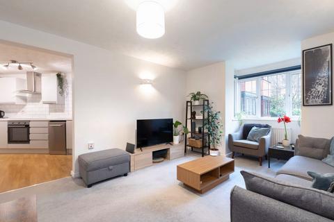 26 Chapman Way, Cheltenham, GL51 3NE