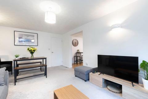 26 Chapman Way, Cheltenham, GL51 3NE