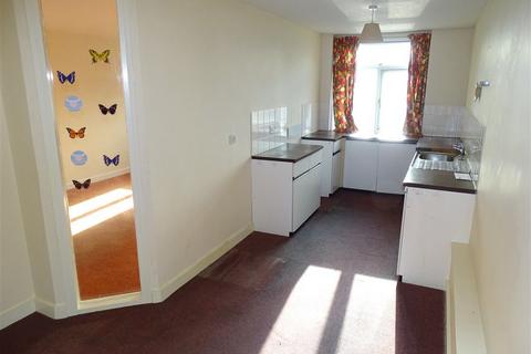 2 bedroom flat for sale, Stanwick Court: Peterborough