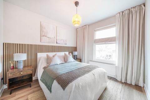 34c Boston Park Road, Brentford, TW8 9JF