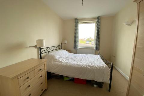 2 bedroom apartment to rent, College Road, Seaford BN25