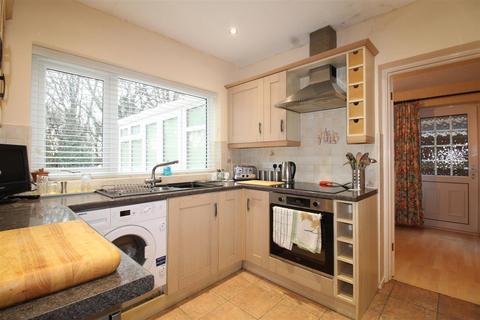 4 bedroom semi-detached house for sale, Compton Road, Stourbridge