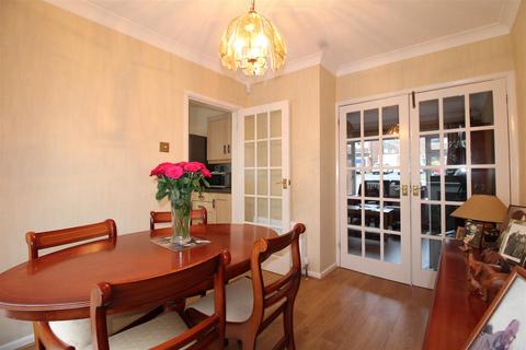 4 bedroom semi-detached house for sale, Compton Road, Stourbridge