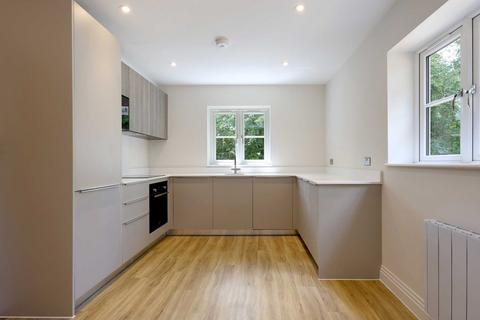 3 bedroom semi-detached house for sale, London Road, Loudwater, High Wycombe, Buckinghamshire, HP10