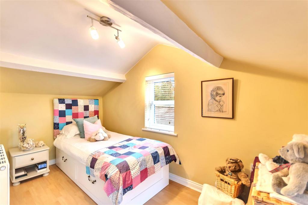Bed3.jpg