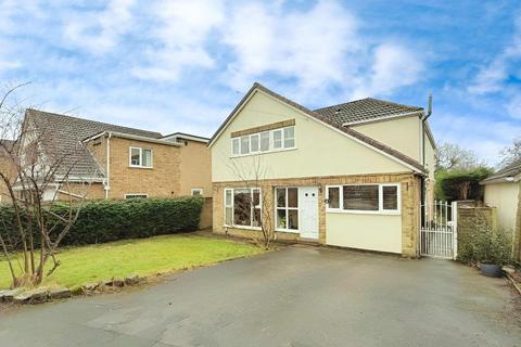 4 bedroom detached house for sale, Woodhall Croft, Stanningley, Pudsey