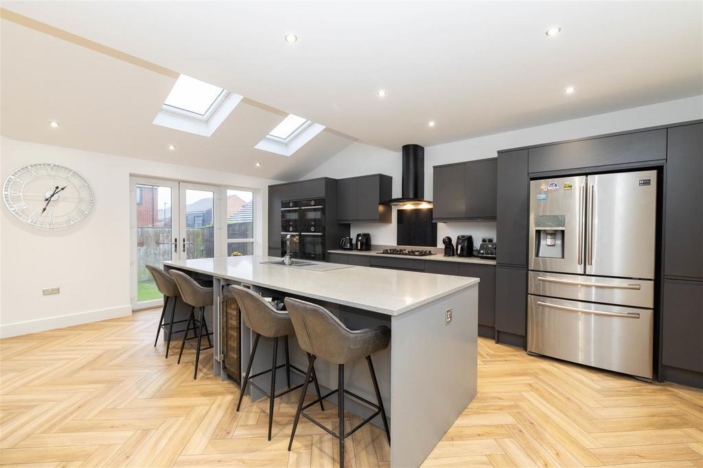 Kitchen Family Room