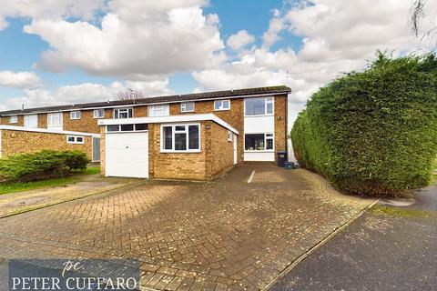 4 bedroom end of terrace house for sale, Beechfield, Hoddesdon EN11