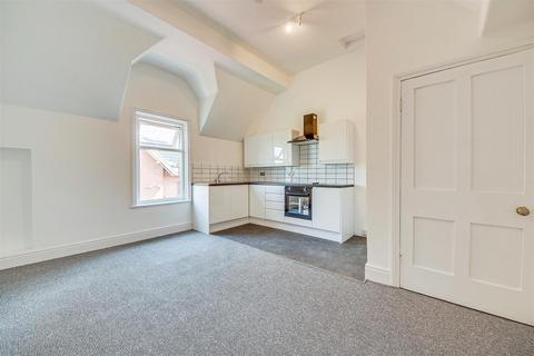 3 bedroom apartment to rent, Oxford Road, Southport PR8