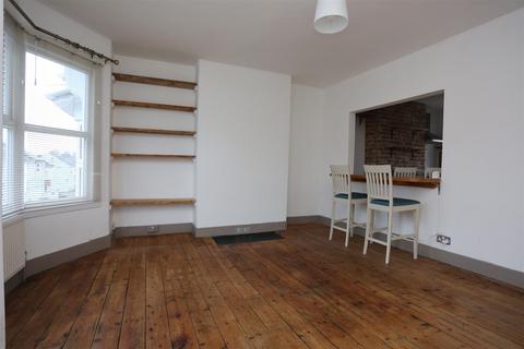 3 bedroom maisonette to rent, Wordsworth Street, Hove