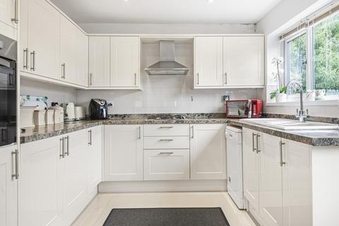 1 Phoenix Drive, Keston, BR2 8HS