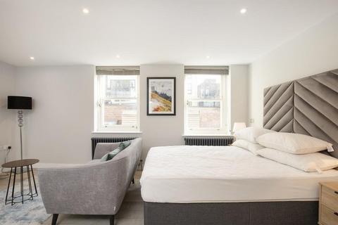 Studio to rent, Goodge Street, Fitzrovia, W1T