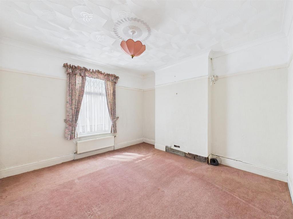 CAM03055 G0-PR0257-STILL002.jpg