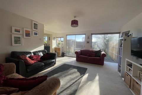 22 Rowan Close, Sonning Common, Reading, RG4 9LD