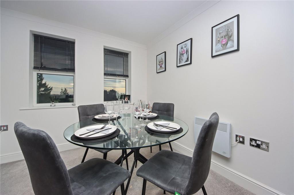Living/Kitchen Area