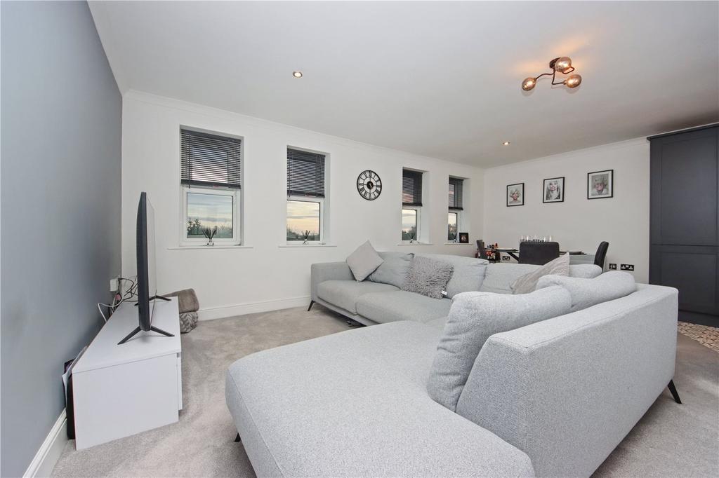 Living/Kitchen Area