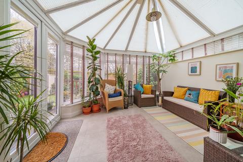 27 Anthony Wall, Warfield, Bracknell, RG42 3UL