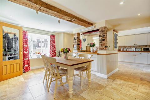 4 bedroom detached house for sale, Doncaster Road, Barnburgh, Doncaster