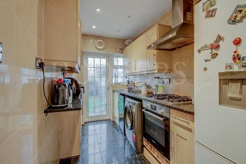 3 bedroom terraced house for sale, Warren Road, London, NW2