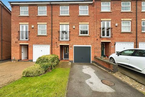 4 bedroom terraced house for sale, Greyfriars Close, Heanor DE75