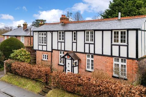 5 bedroom detached house for sale, High Street, Surrey RH7