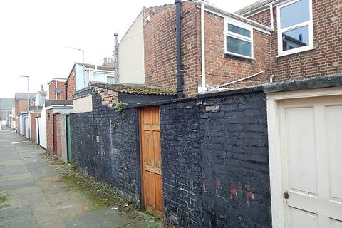 2 bedroom terraced house for sale, 33 Admiralty Road, Great Yarmouth, Norfolk NR30 3DQ