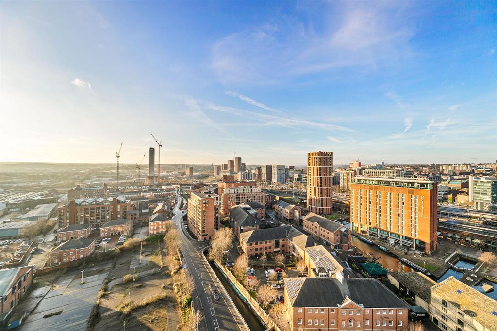 Flat1507 Bridgewater Place-18.jpg