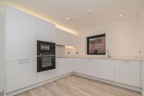 2 bedroom flat to rent, East Road, Wimbledon SW19