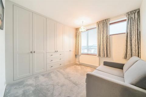 3 Kennedy Close, Petts Wood, Orpington, BR5 1HP