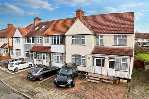 5 bedroom end of terrace house for sale, St. Pauls Avenue, Harrow, HA3