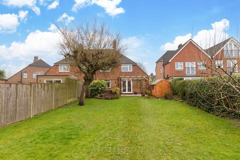 28 Broad Field, West Hoathly, East Grinstead, RH19 4QR