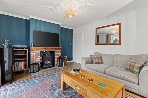 28 Broad Field, West Hoathly, East Grinstead, RH19 4QR