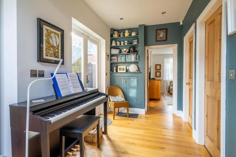 18 Alma Grove, York, YO10 4DH