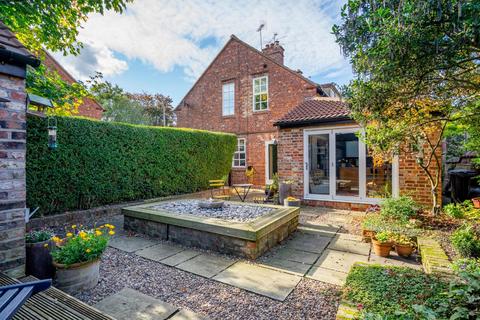18 Alma Grove, York, YO10 4DH